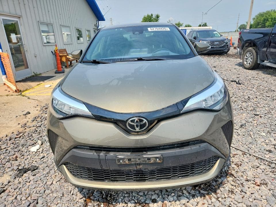 2021 TOYOTA C-HR XLE 5