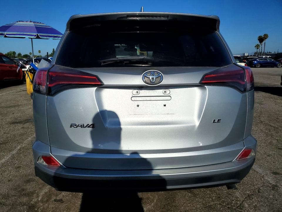 2018 TOYOTA RAV4 LE 6
