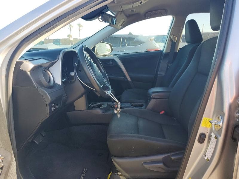 2018 TOYOTA RAV4 LE 7