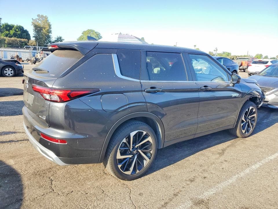 2024 MITSUBISHI OUTLANDER SE 3