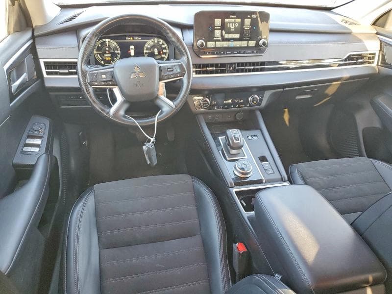 2024 MITSUBISHI OUTLANDER SE 8