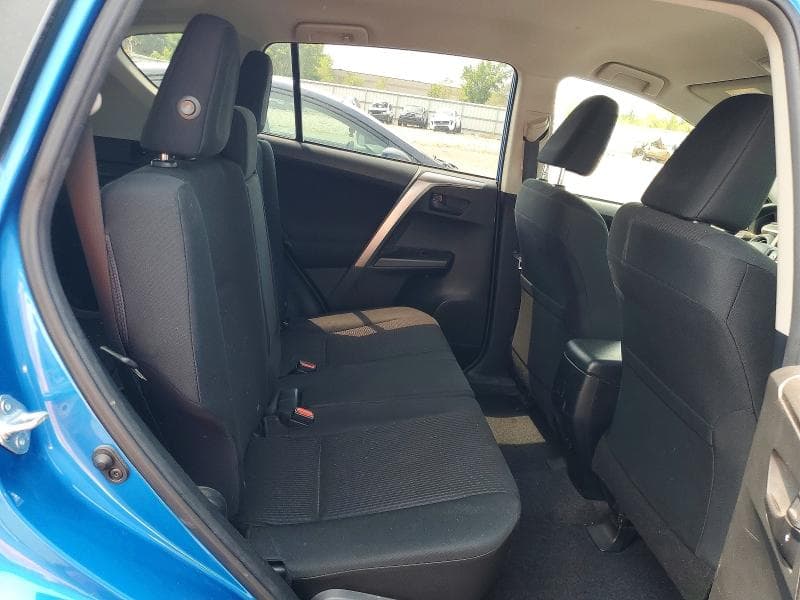 2018 TOYOTA RAV4 LE 11