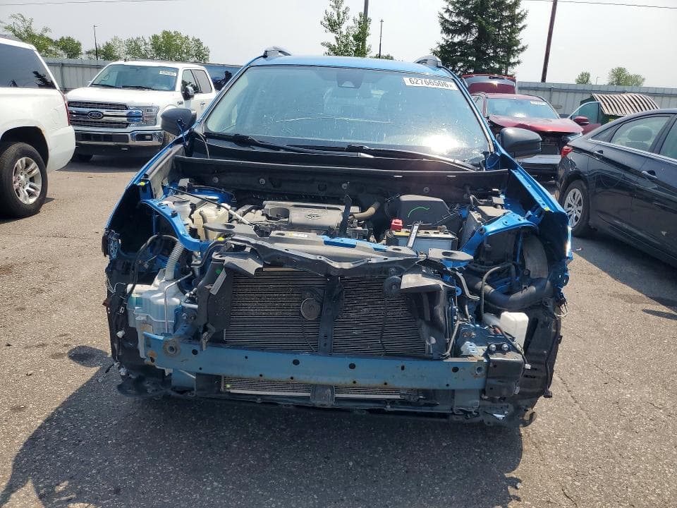 2018 TOYOTA RAV4 LE 5