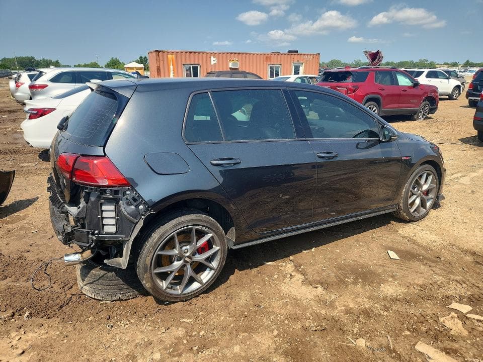 2017 VOLKSWAGEN GTI S/SE 3