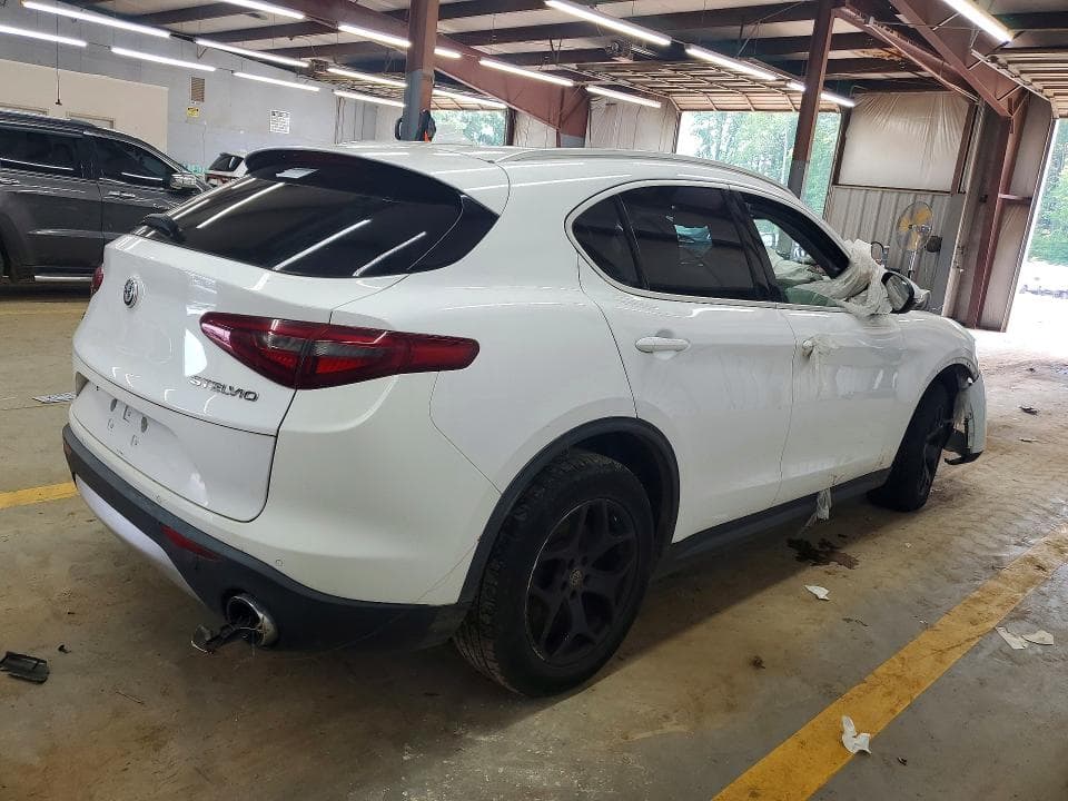 2019 ALFA ROMEO STELVIO 3