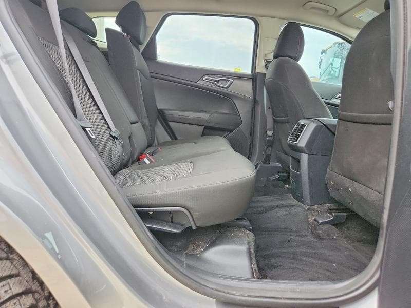 2024 KIA SPORTAGE LX 11