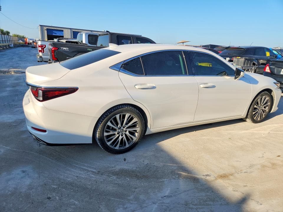 2019 LEXUS ES 350 3