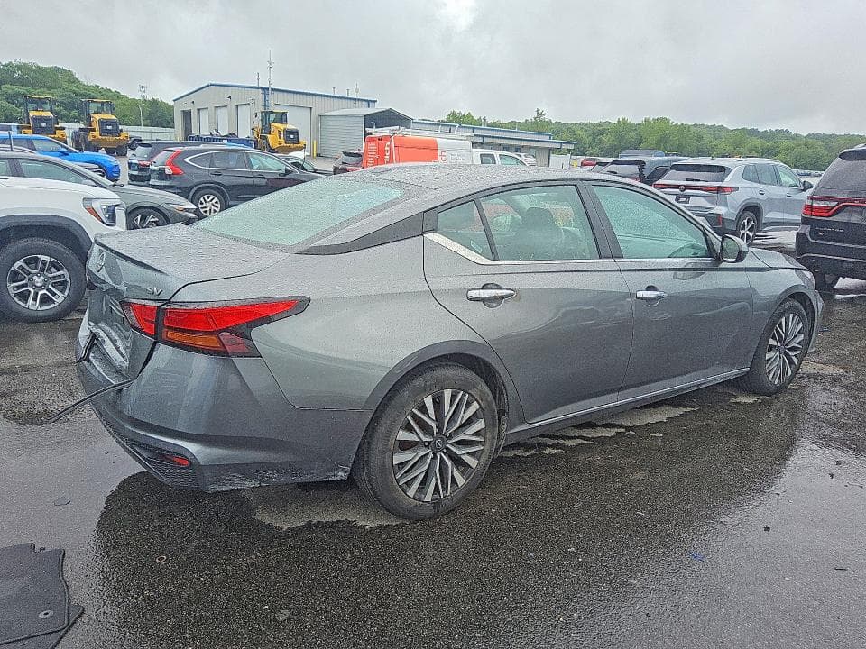 2023 NISSAN ALTIMA SV 3
