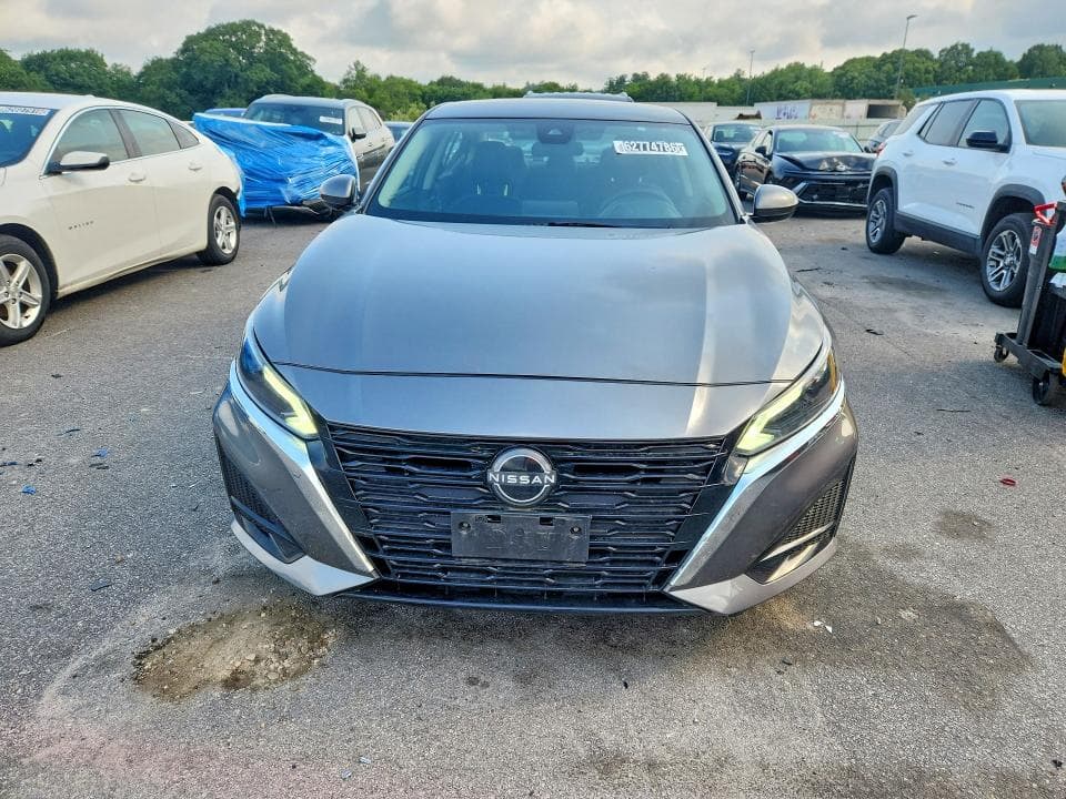 2023 NISSAN ALTIMA SV 5