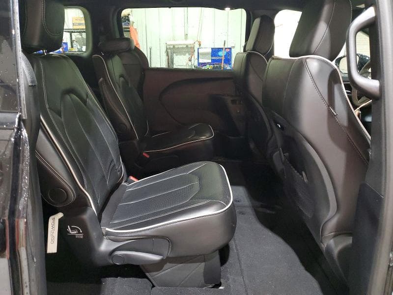 2025 CHRYSLER PACIFICA LIMITED 11