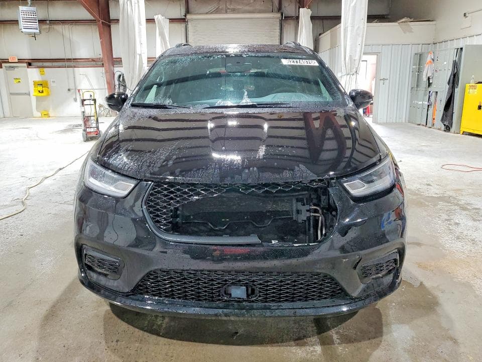 2025 CHRYSLER PACIFICA LIMITED 5