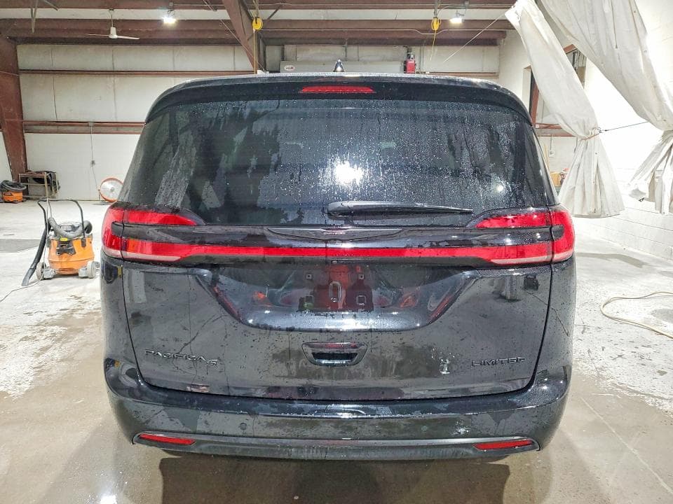 2025 CHRYSLER PACIFICA LIMITED 6