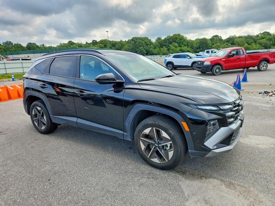 2026 HYUNDAI TUCSON SEL 4
