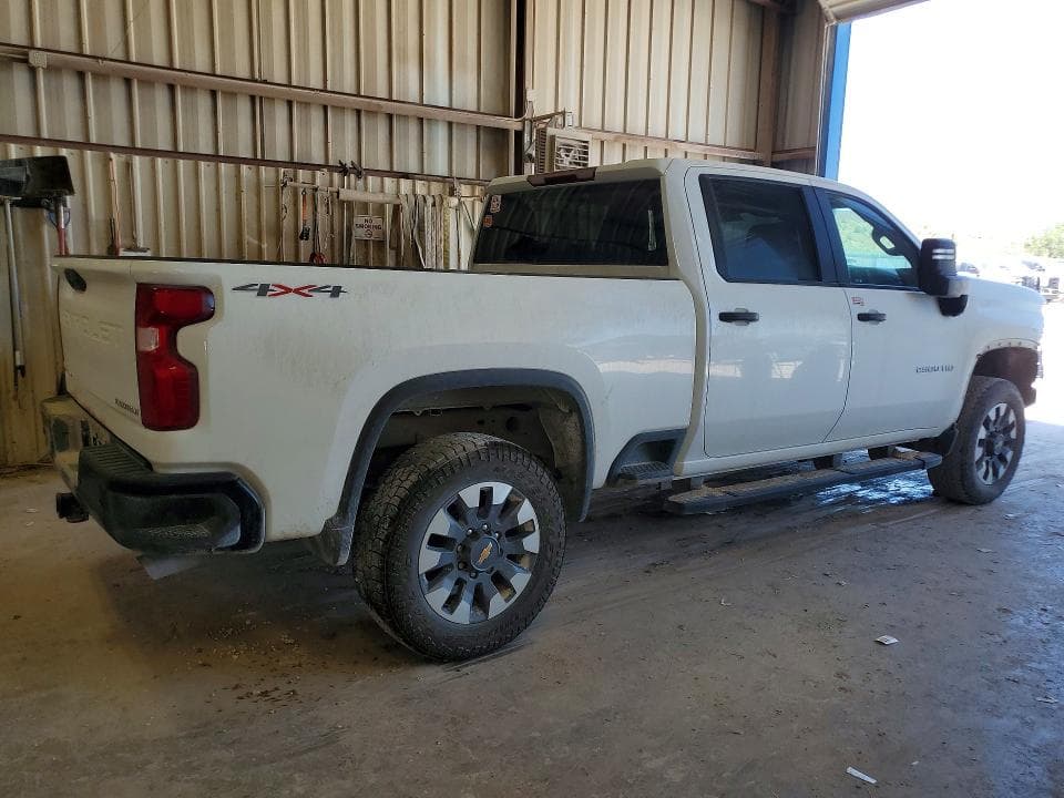 2024 CHEVROLET SILVERADO K2500 CUSTOM 3