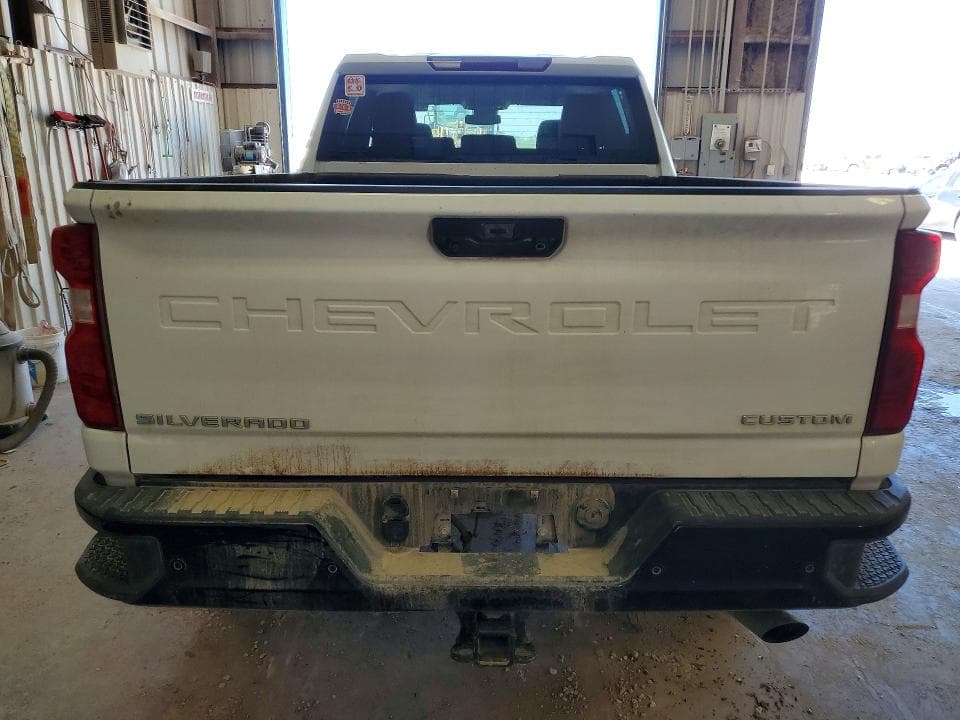 2024 CHEVROLET SILVERADO K2500 CUSTOM 6