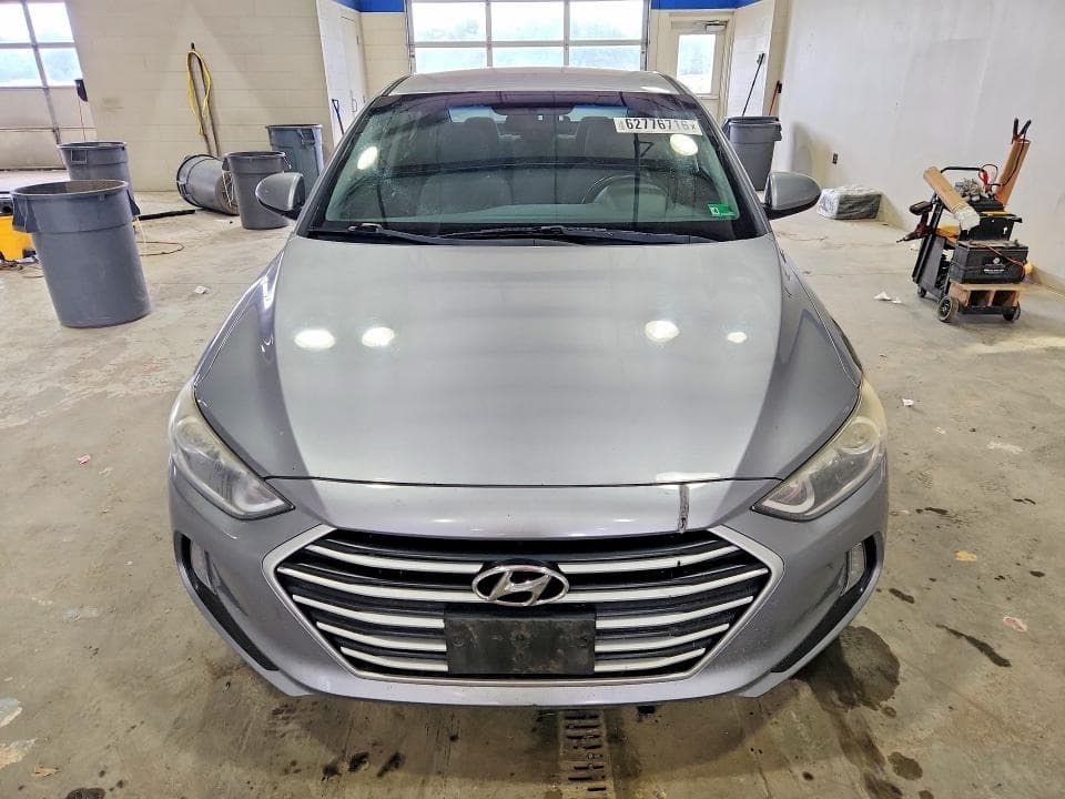 2017 HYUNDAI ELANTRA SE 5