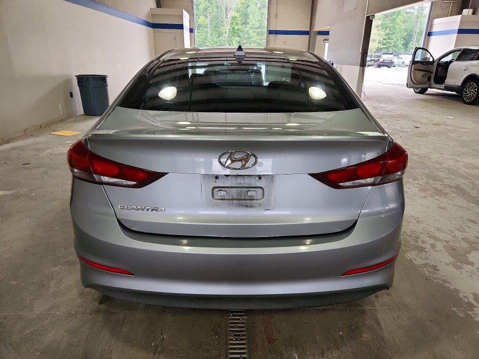 2017 HYUNDAI ELANTRA SE 6