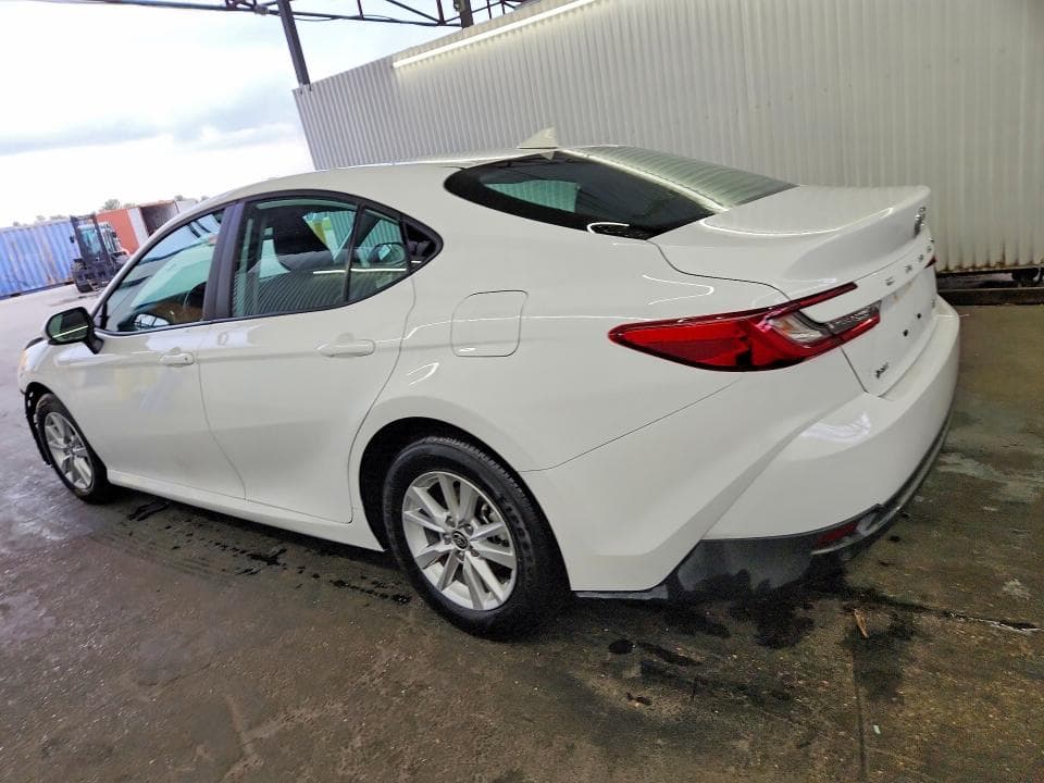 2026 TOYOTA CAMRY LE 2