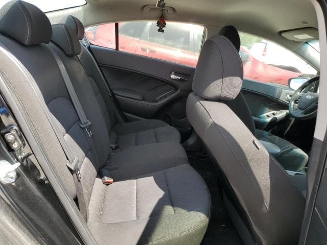 2016 KIA FORTE LX 10
