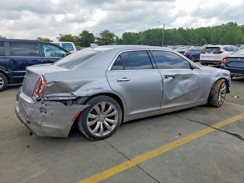 2018 CHRYSLER 300 LIMITED 3