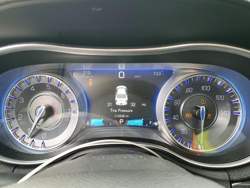 2018 CHRYSLER 300 LIMITED 9