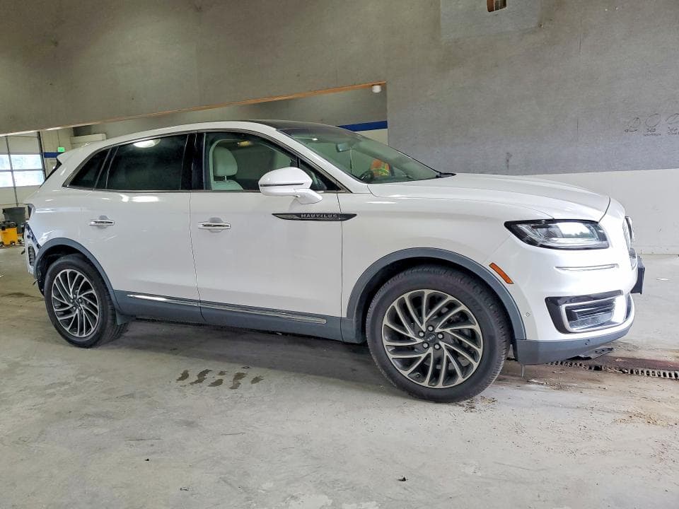 2019 LINCOLN NAUTILUS RESERVE 4