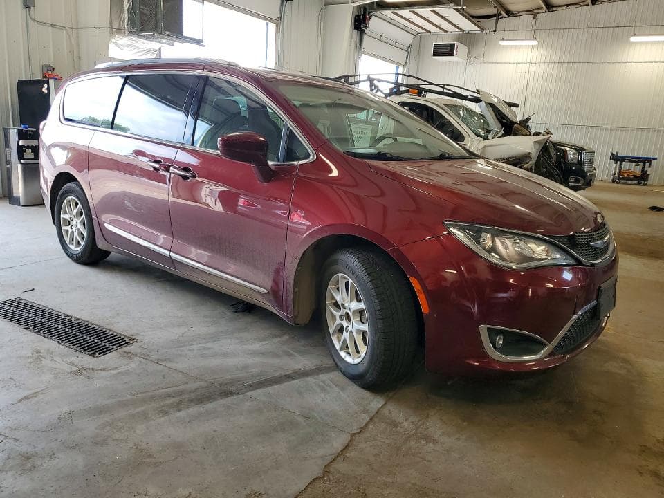 2020 CHRYSLER PACIFICA TOURING L 4