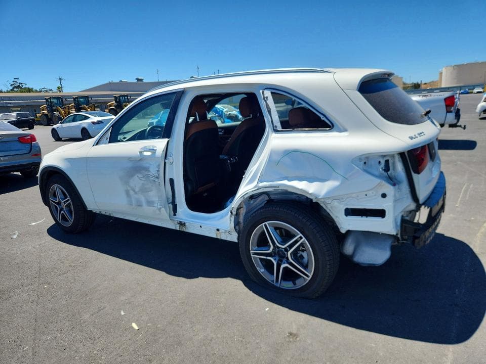 2020 MERCEDES-BENZ GLC 300 4MATIC 2