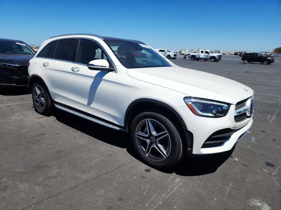 2020 MERCEDES-BENZ GLC 300 4MATIC 4