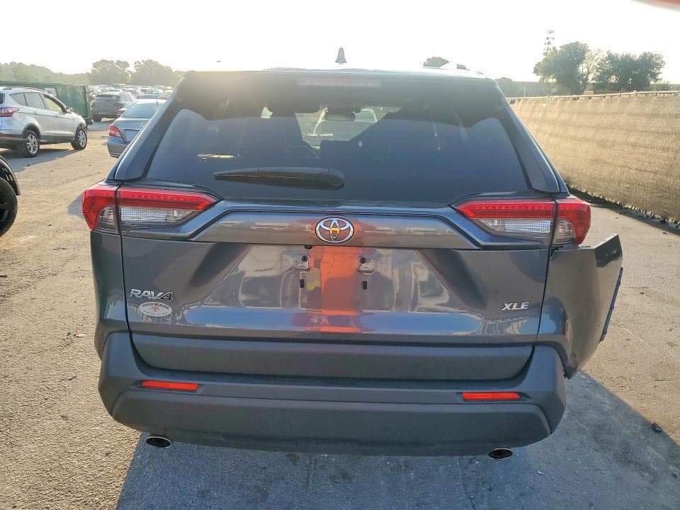 2023 TOYOTA RAV4 XLE PREMIUM 6
