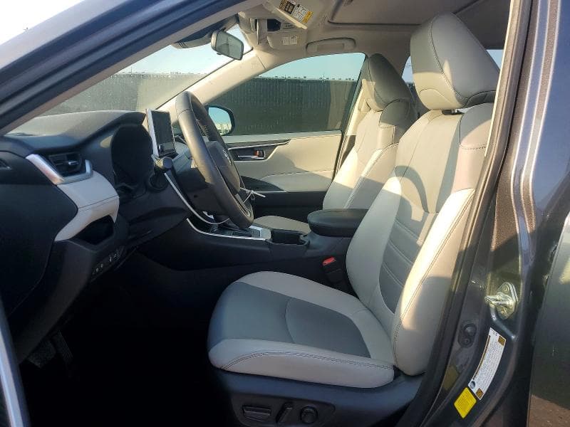 2023 TOYOTA RAV4 XLE PREMIUM 7