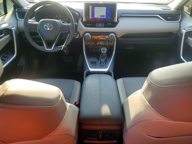 2023 TOYOTA RAV4 XLE PREMIUM 8