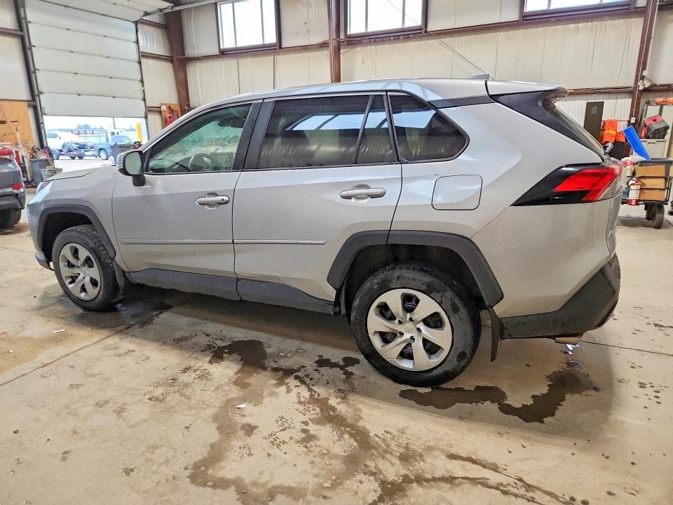 2022 TOYOTA RAV4 LE 2