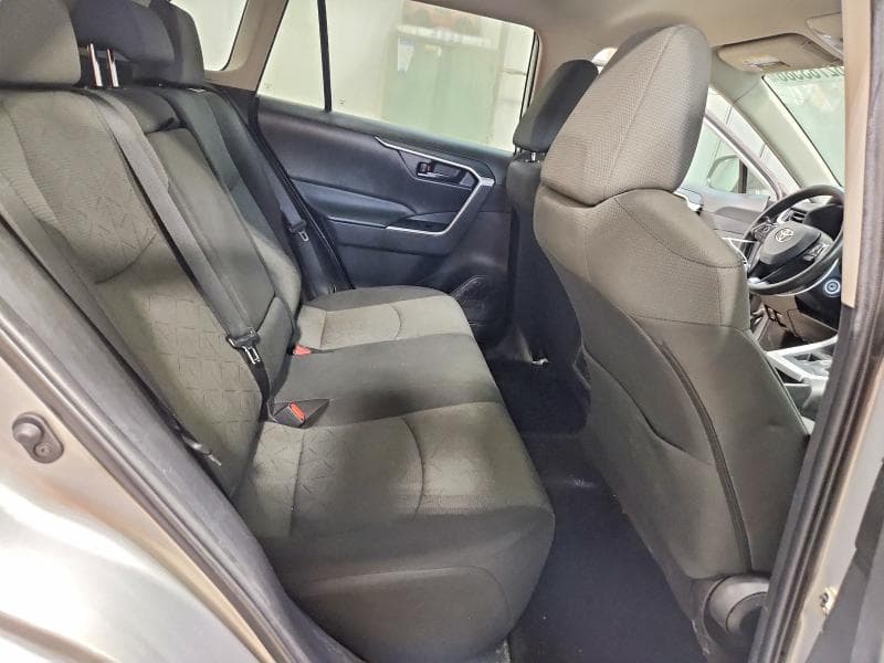 2022 TOYOTA RAV4 LE 11