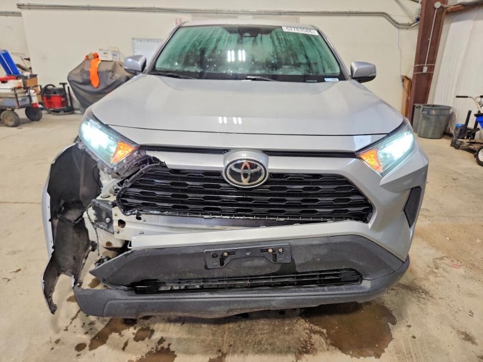 2022 TOYOTA RAV4 LE 5