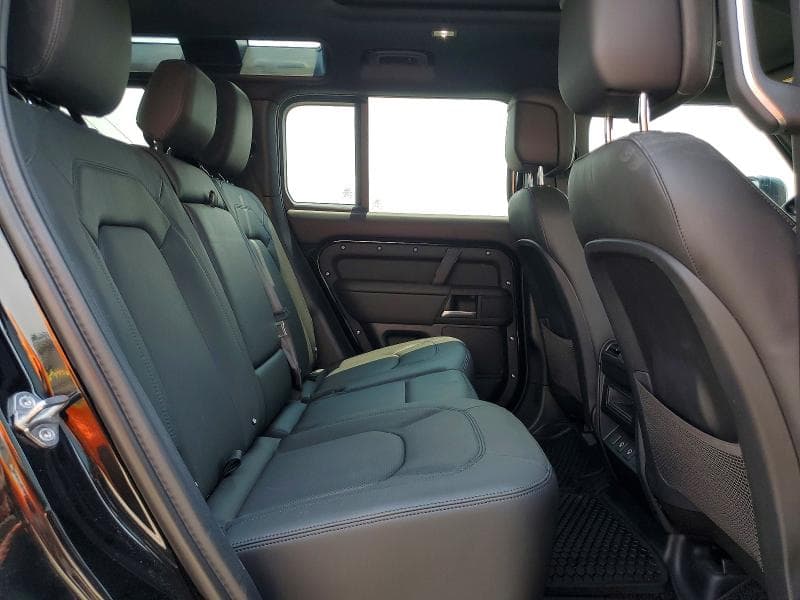 2025 LAND ROVER DEFENDER 110 X-DYNAMIC SE 11