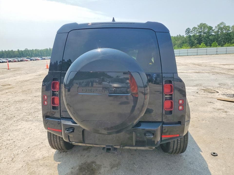 2025 LAND ROVER DEFENDER 110 X-DYNAMIC SE 6