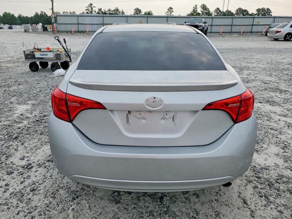 2019 TOYOTA COROLLA SE 6
