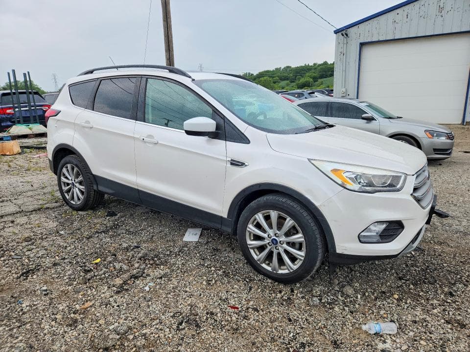 2019 FORD ESCAPE SEL 4