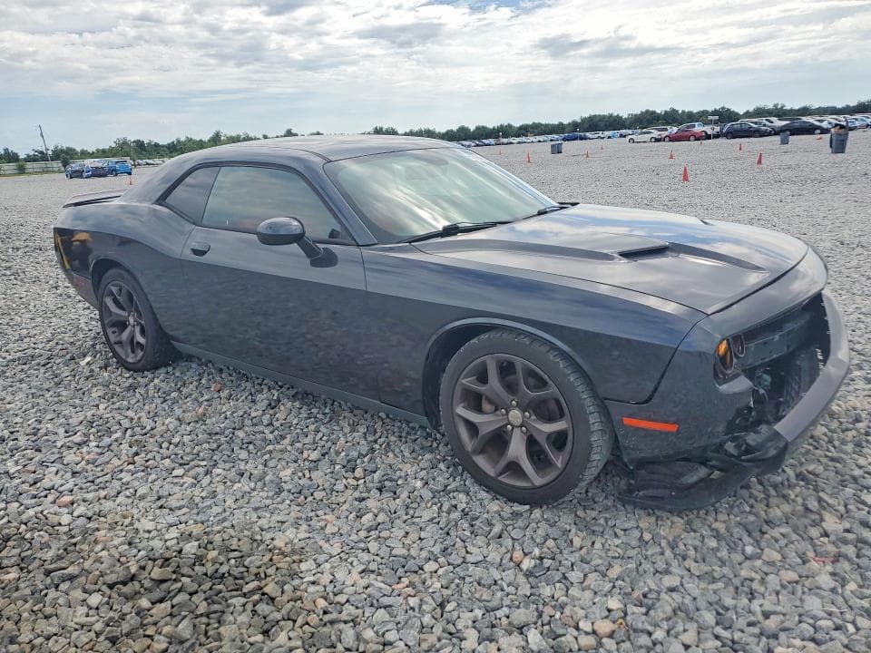 2018 DODGE CHALLENGER SXT 4