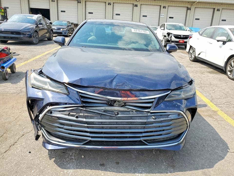 2020 TOYOTA AVALON LIMITED 5