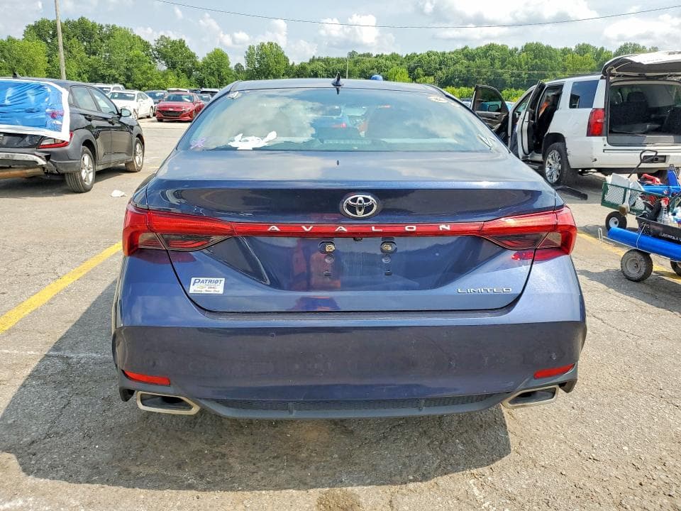 2020 TOYOTA AVALON LIMITED 6