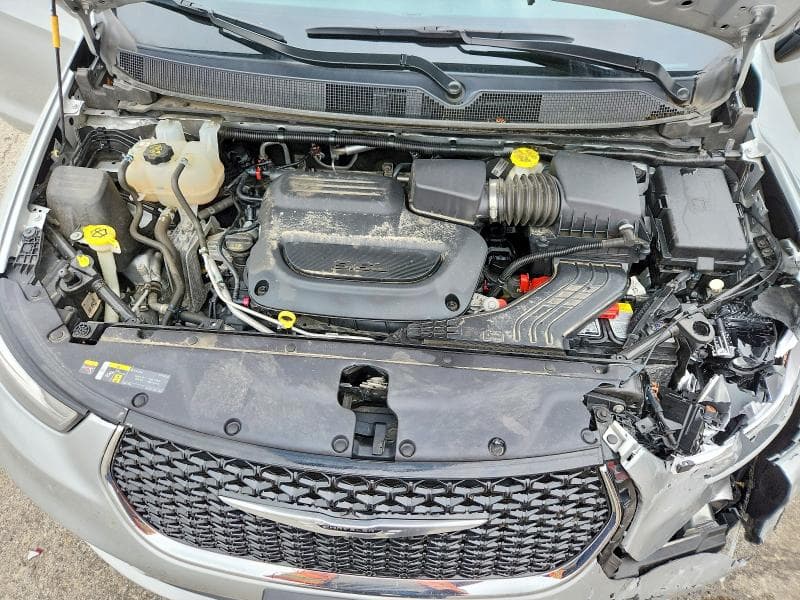 2024 CHRYSLER PACIFICA TOURING L 12