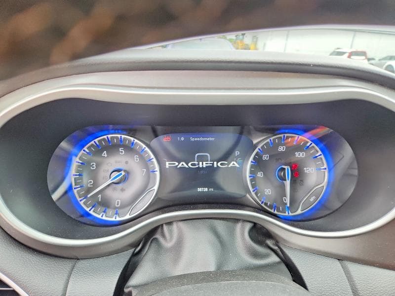 2024 CHRYSLER PACIFICA TOURING L 9