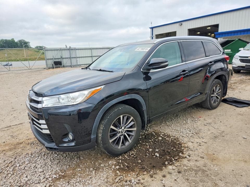 2018 TOYOTA HIGHLANDER XLE - 1
