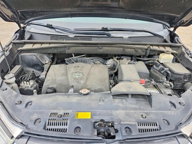 2018 TOYOTA HIGHLANDER XLE 12