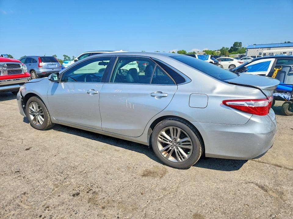2017 TOYOTA CAMRY SE 2
