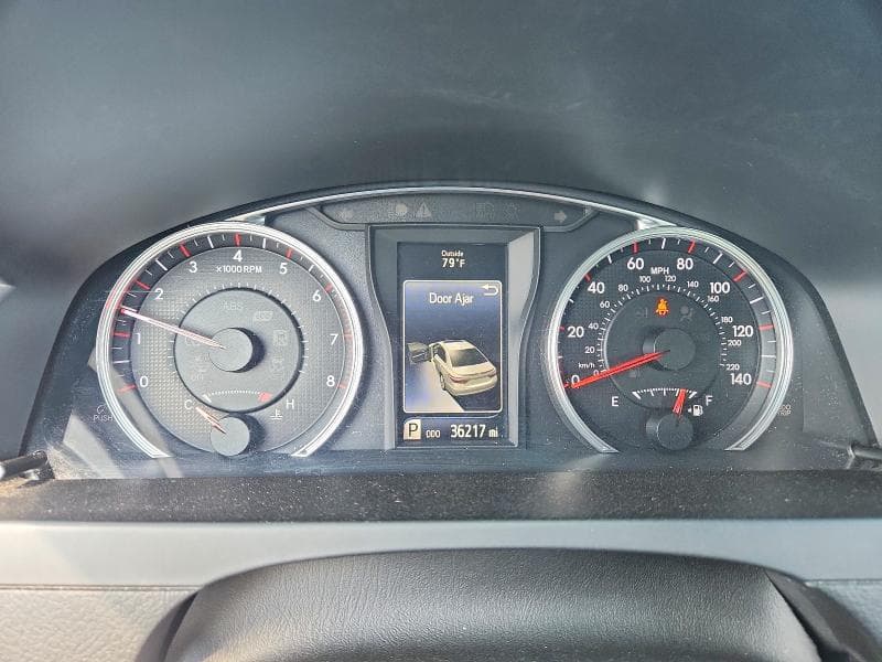 2017 TOYOTA CAMRY SE 9