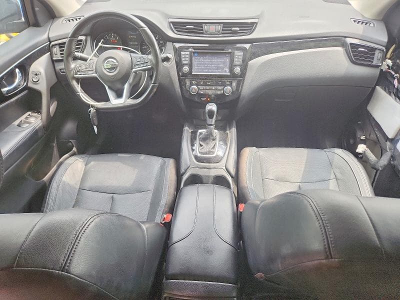 2017 NISSAN ROGUE SPORT SL 8