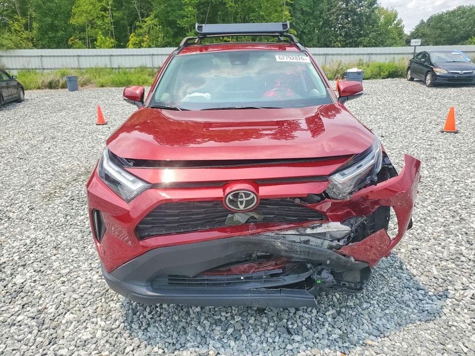 2023 TOYOTA RAV4 XLE 5